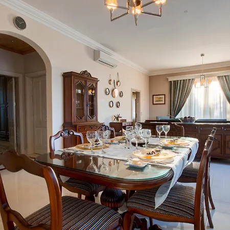 Villa Munqar